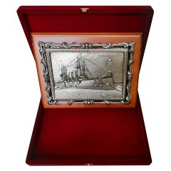 Сувенирная картина гравюра «Крейсер Аврора» — музей и символ города СПб в подарок на память о Северной столице России