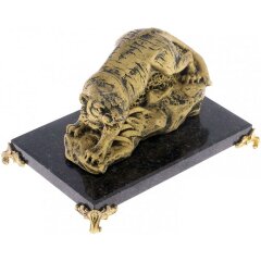 Бронзовая статуэтка «Амурский тигр на охоте» — символ 2022 года