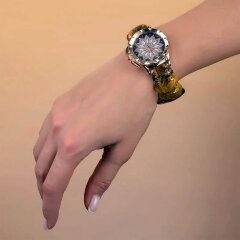 Женские наручные часы «Звезда» из балтийского янтаря