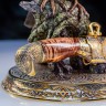 Интерьерная композиция с ножом на подставке «Сокол» (дамасская сталь) купить в подарок мужчине