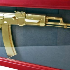 Сувенирный автомат «Знамя победы» в подарок мужчине на 9 мая