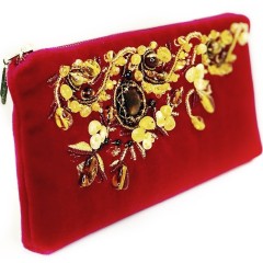 Косметичка из красного бархата «Лето» с янтарным бисером в форме цветов