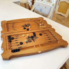 Резные нарды «Медведь ВДВ» из массива дерева — мужской подарок брату