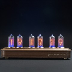 Ламповые часы «Восток-3» из американского ореха впишутся в любой интерьер