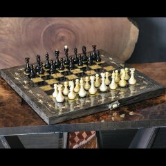 Подарочные шахматы «Готика» из тонированной карельской берёзы и янтаря