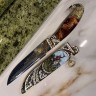 Интерьерная композиция с ножом «Соколиная охота» на подставке из натурального камня купить в подарок охотнику