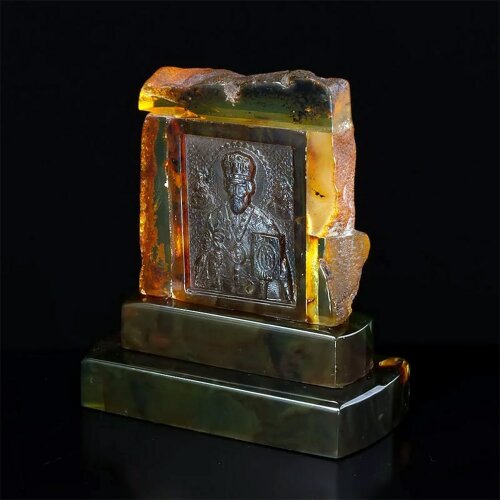 Янтарная икона «Николай Чудотворец» на подставке