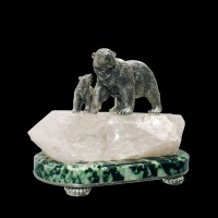 Серебряная фигурка «Медведи на льдине» с камнем льдистый кварц
