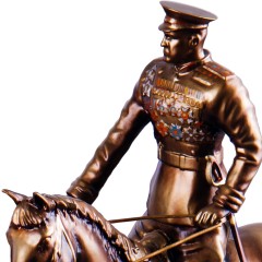 Скульптурная фигура «Жуков на коне» в подарок на День Победы
