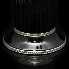 Серебряная статуэтка «Фемида» на постаменте из камня обсидиан