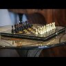 Подарочные шахматы «Арабески» из морёного дуба и янтаря