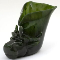 Нефритовый ритон «Бык»