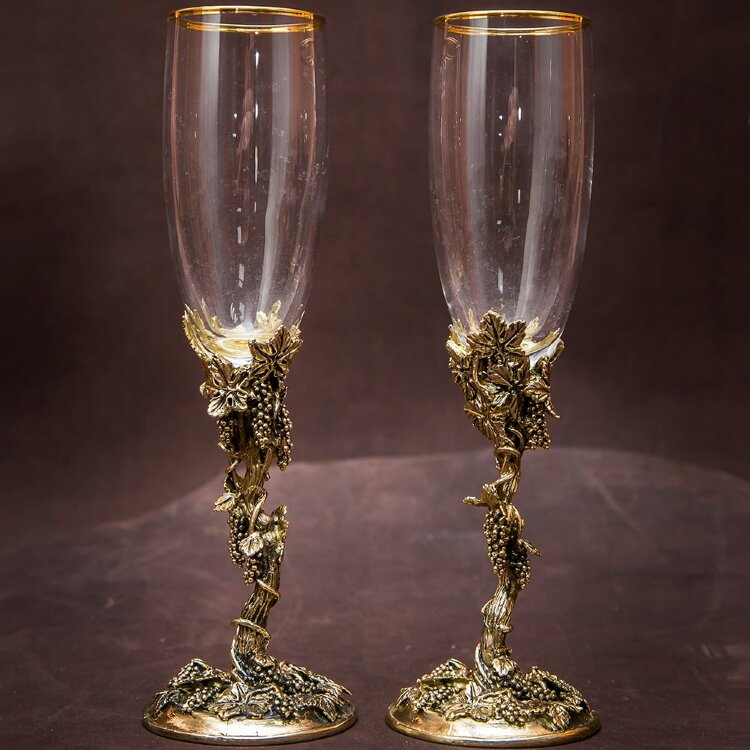 Пара подарочных бокалов для вина «Виноградная лоза» с художественным оформлением