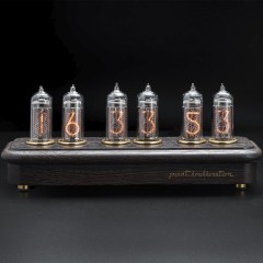 Ретро часы «Восток-4» на ламповых индикаторах из массива дерева венге