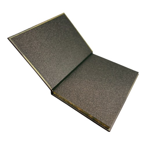 Подарочная книга «Охота на медведя» в кожаном переплёте