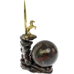 Композиция с шаром «Лошадка на скале» — подставка под ручку с фигуркой