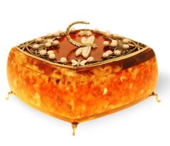 Шкатулка из янтаря «Стрекоза»