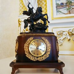 Интерьерные часы «Георгий Победоносец» в подарок военному