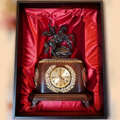 Интерьерные часы «Георгий Победоносец» в подарок военному