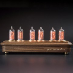 Ретро часы на индикаторных лампах «Восток-4» из массива дерева (американский орех)