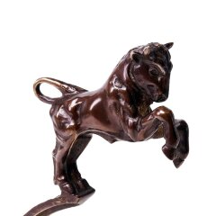 Бронзовая статуэтка «Телец» на зелёном камне