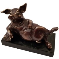 Сувенирная статуэтка «Свинка лежебока»
