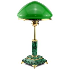Настольная лампа «LUCE» из малахита с зелёным плафоном для рабочего кабинета руководителя