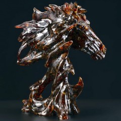 Янтарная фигурка «Красный конь» — символ 2026 года Красная Огненная Лошадь