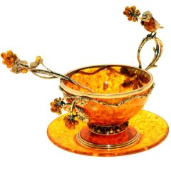 Чайная чашка из янтаря «Малиновка»