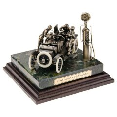 Бронзовая диорама «Генри Форд и модель Т Speedster»