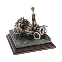 Бронзовая диорама «Генри Форд и модель Т Speedster»