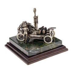 Бронзовая диорама «Генри Форд и модель Т Speedster»