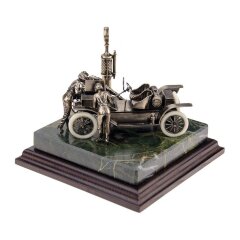 Бронзовая диорама «Генри Форд и модель Т Speedster»