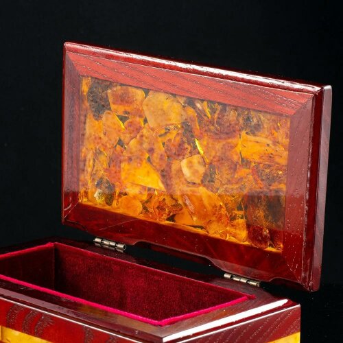 Деревянная шкатулка «Ларец» с мозаикой из натурального янтаря