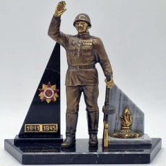 Бронзовая статуэтка «Воин освободитель» в военной форме СССР с автоматом ППШ