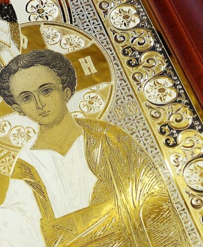 Икона Казанской Божьей Матери (в киоте)