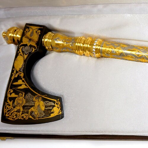 Подарочный топор «Схватка» из дамасской стали