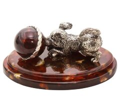 Сувенир «Щенок с мячом»