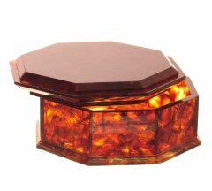 Шкатулка из янтаря «Восьмигранник»