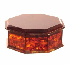 Шкатулка из янтаря «Восьмигранник»