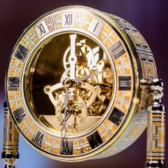 Настольные кабинетные часы «SKELETON» с письменной ручкой