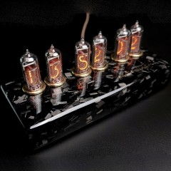 Чёрные ламповые часы «Carbonis» для современного интерьера