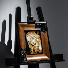 Интерьерная картина «Мадонна Магнификат» из янтаря и ценных пород дерева