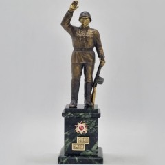 Бронзовая статуэтка «Воин освободитель» — станет отличным подарком ко Дню Победы