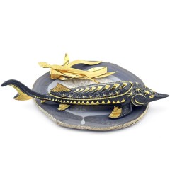 Красивая икорница «Царская рыба» на агате станет стильным украшением стола