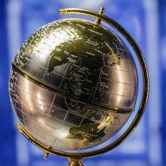 Большой подарочный глобус «Золотой» в подарок руководителю