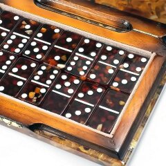Подарочное домино «Сказка» из натурального янтаря