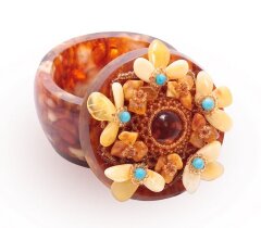 Шкатулка из янтаря «Весеннее утро»