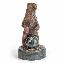 Сувенирная статуэтка «Медведь с шаром»