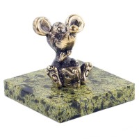 Бронзовая статуэтка «Мышка с сыром»